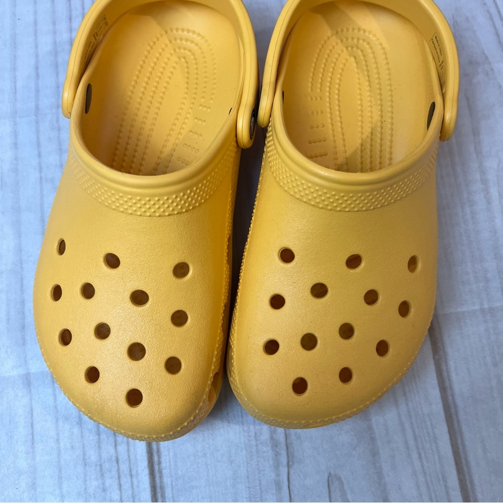2 pair Crocs Red and Yellow Clogs M5 W7 - Picture 10 of 16